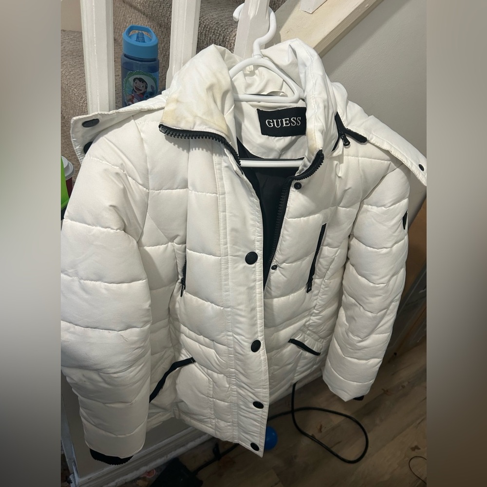 Guess white winter coat with fur trim EUC